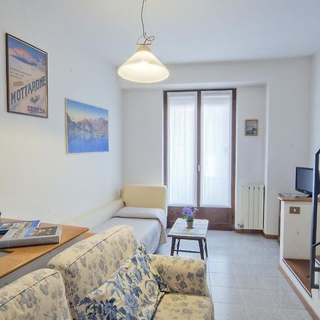 Appartamento Via De Vit Stresa Exterior photo