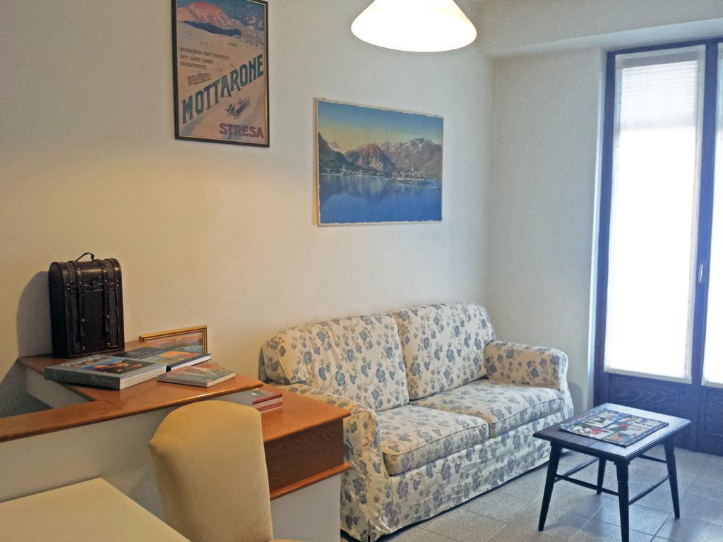 Appartamento Via De Vit Stresa Exterior photo
