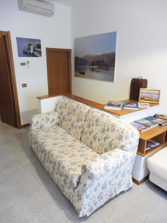 Appartamento Via De Vit Stresa Exterior photo