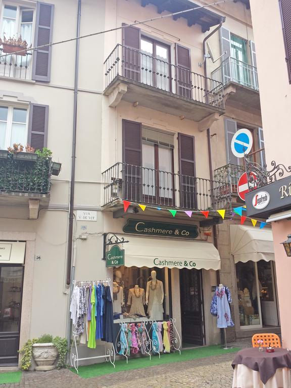 Appartamento Via De Vit Stresa Exterior photo