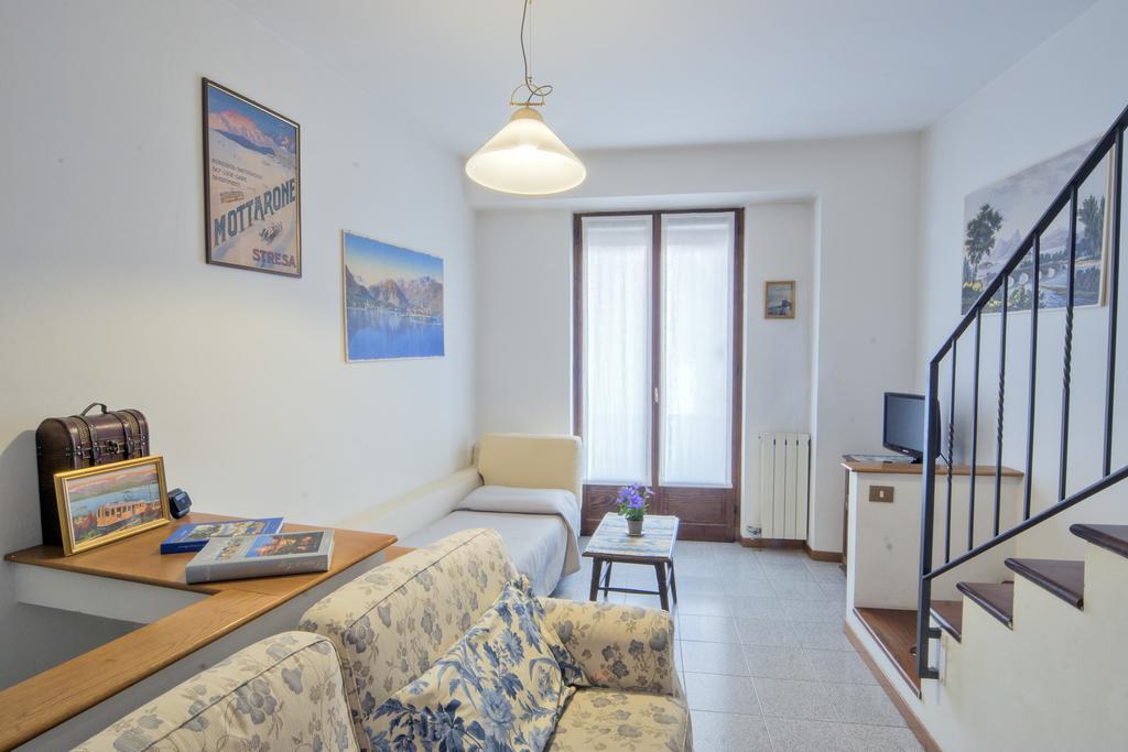 Appartamento Via De Vit Stresa Exterior photo
